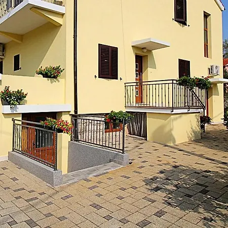 Appartamento Angelo Zara
